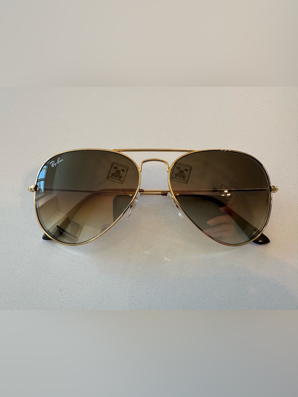 🕶️ Ray-Ban Aviator Sunglasses – Gold & Brown Gradient – Brand New